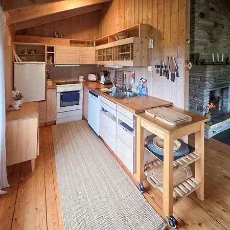 3 Bedroom Amazing In Dom wakacyjny *